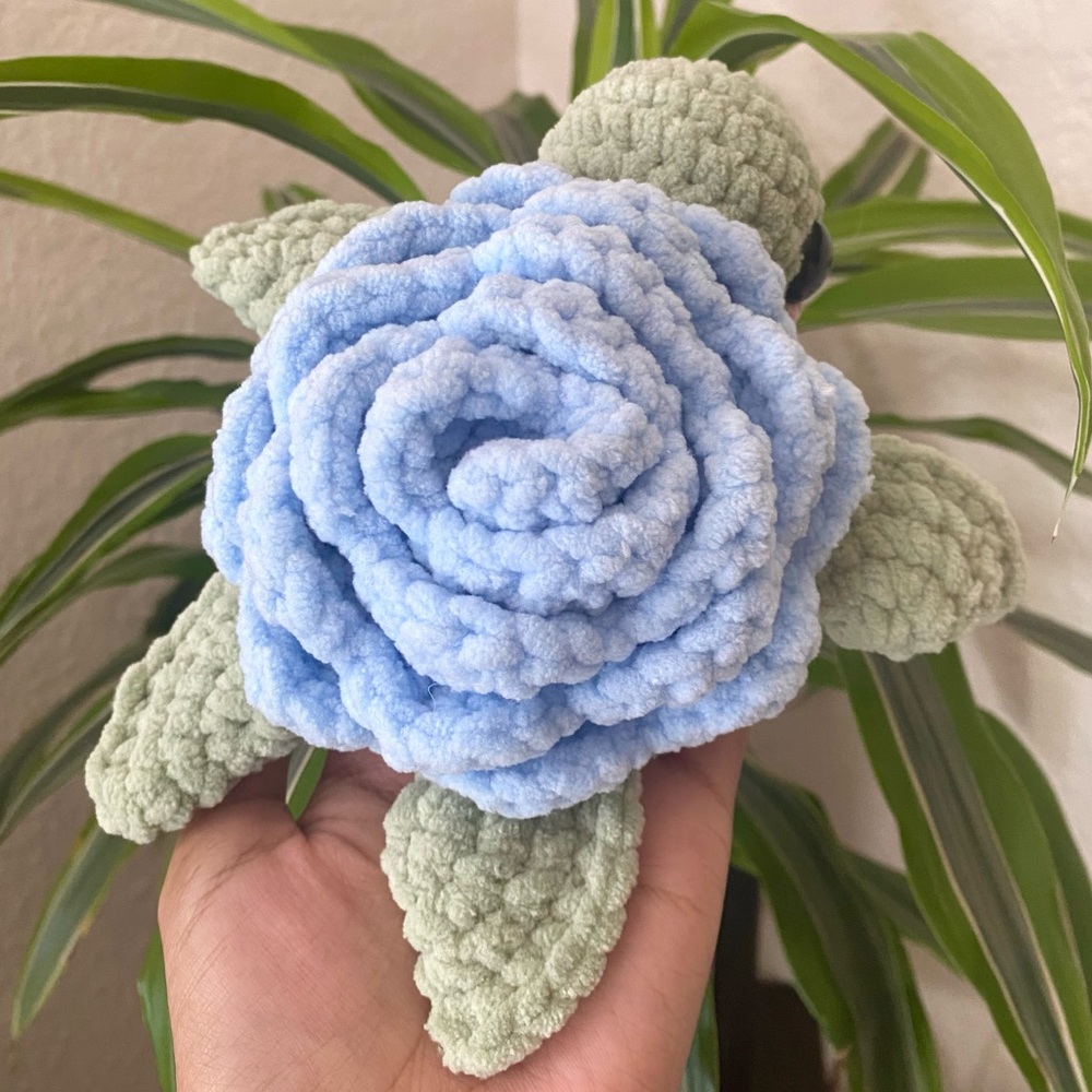 🥳2xHP!🥳 Crochet Rose Sea Turtle - Picture 7 of 9